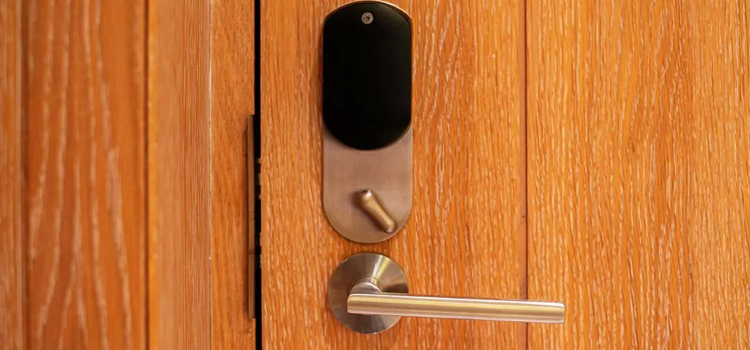 Automatic Locking Door Knob Garden Grove